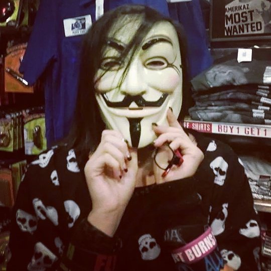Hey there fellow stoners!! :3 Follow me i follow back!!!! ;)