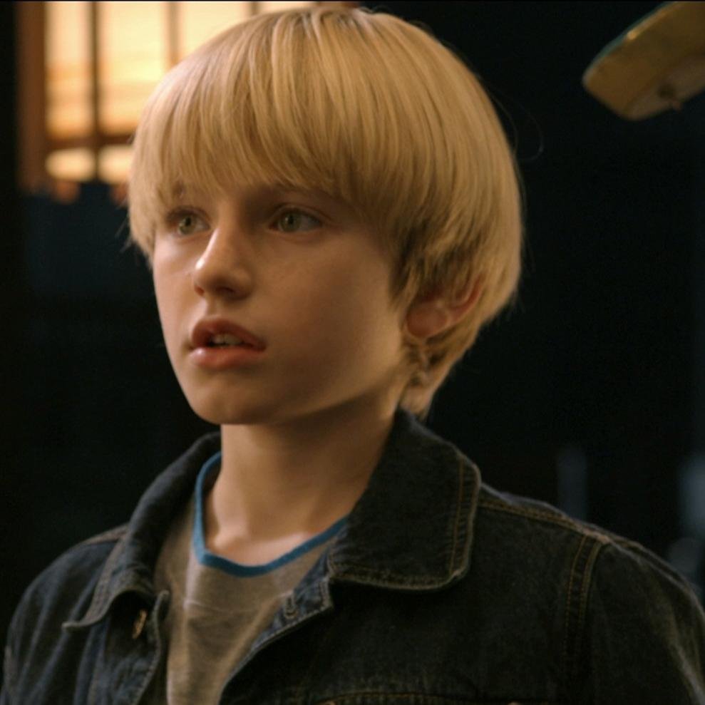 im Nathan Youngest Padawan in the Jedi Order @RealMasterYoda_ @JainaaSolo and @SkywalkAni are my friends and Masters