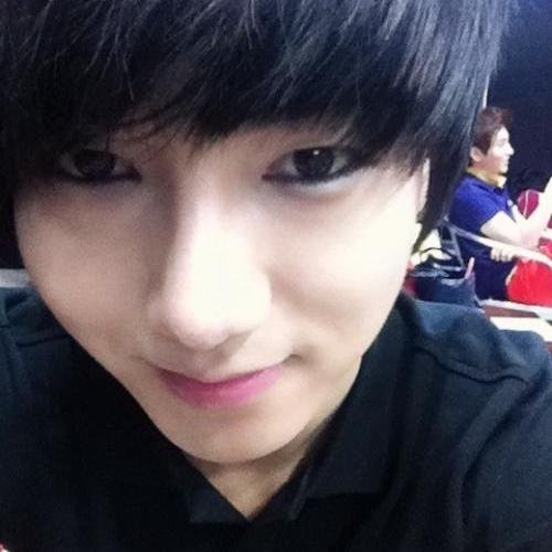 I love SUPER JUNIOR!
I'm ELF!
And I'm proud of it ^_^