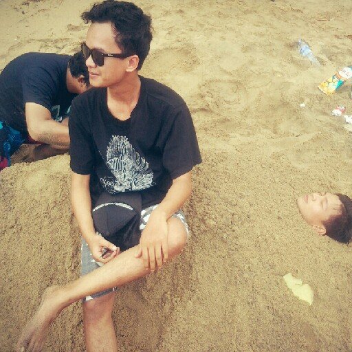 Revaldelonge's profile picture. LUCID DREAM|PENIKMAT LANGIT BIRU |TEKNOLOGI PENDIDIKAN|