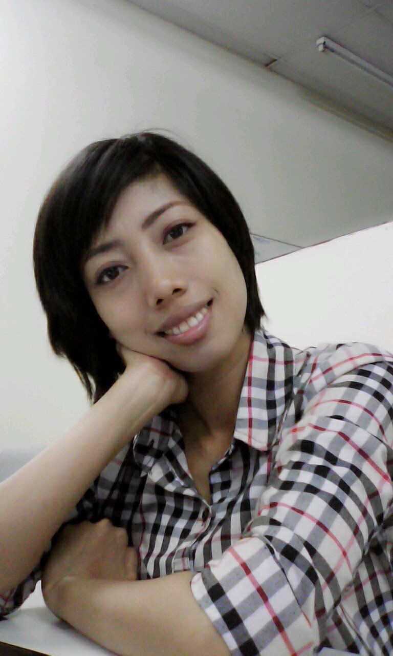 M Ichsan R Piris Wife