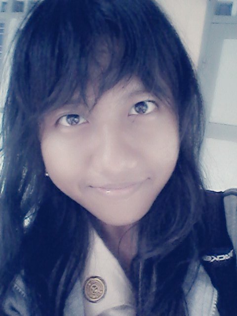 We Are One^^ Simple aja jdi cewe.-. sederhana, simple, ga menor, apa adanya, terbuka, & PD aja ;) just be u're self girls^^