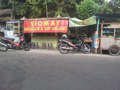Siomay dan Batagor Jogjakarta. Diolah dari ikan Tenggiri. Menerima pesanan partai besar & kecil. Bisa memesan sesuai budget & kebutuhan. Pesan antar minimal 4 p