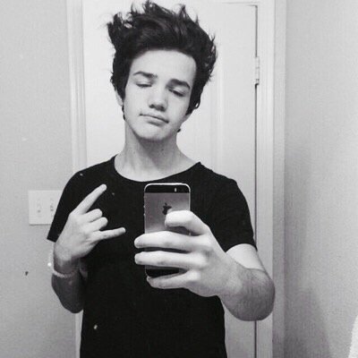 bieberftdeezy's profile picture. 