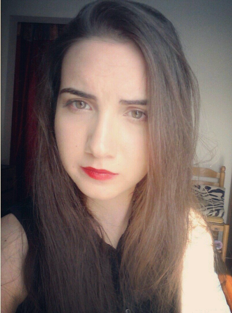 Soumayasmirani's profile picture. 21 years old / student / music is my life / instagram @sou_smirani / I tweet in English and French/ Université de toulon