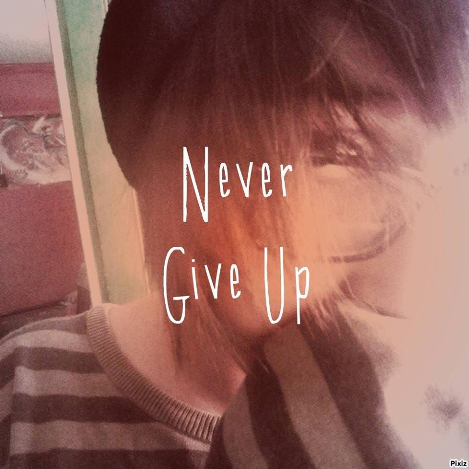 Soy un chico kpoper amo todo tipo de grupo mis favoritos son Vixx, BigBang, SHINee, Ft Island y etc etc y etc. Espero y tener mas amigos kpopers ^^