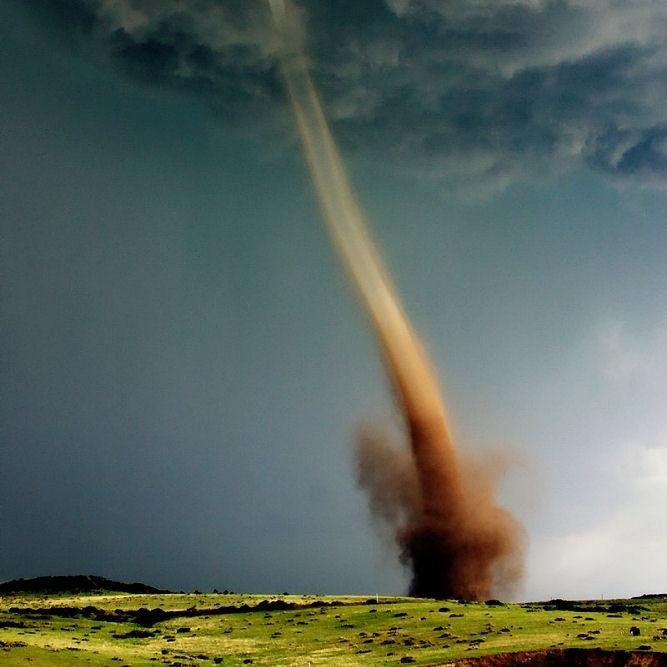 sanzard's profile picture. Former poker player. Chargers, Padres, LA Kings fan.