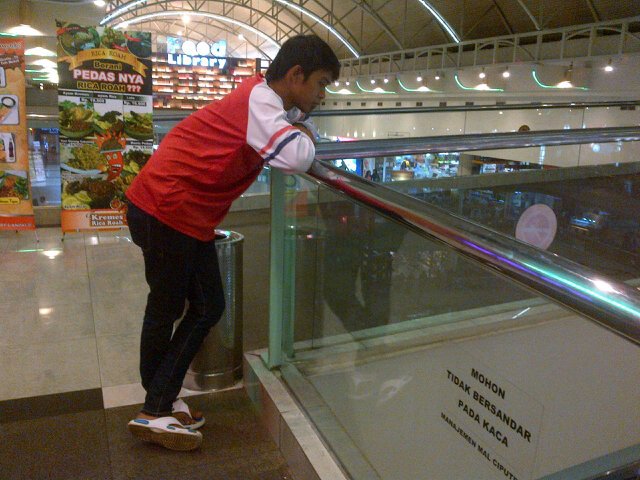 Mengsyukuri smua nikmat dari Allah ,,,,          pin: 26A4A0EC