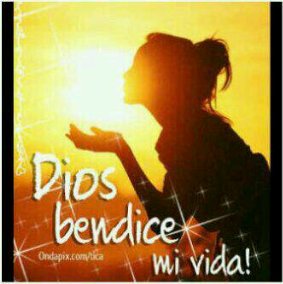 Vinimos a ser felices no perfectos, La perfección es de Dios y Dios nos bendice cada día más.! Siempre hacer el bien nunca el mal. Amo a mi familia inmensamente