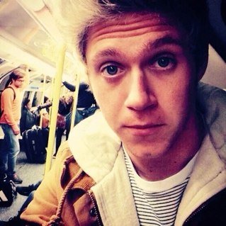 FOLLOW @ilysmzayniexx