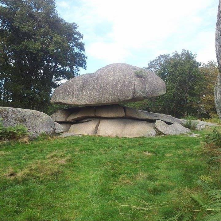 Walking and Sightseeing Holidays in Central France justramblefrance@gmail.com