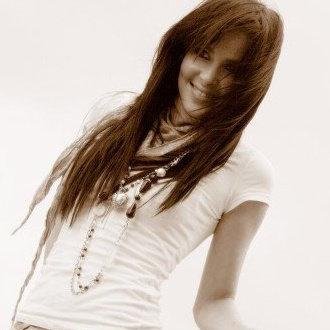 amodelintheknow's profile picture. British skincare addicted beauty blogger living in Dubai