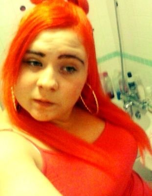 THambury's profile picture. 