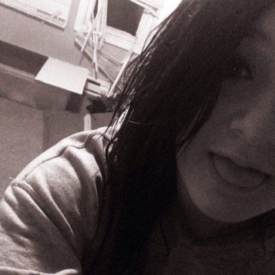 Ayeee.. I'm 14.. Live in Ohio which is pretty boring :p music is my life.. Xbox is my babe.. I'm married to monster.. And well yeah lol