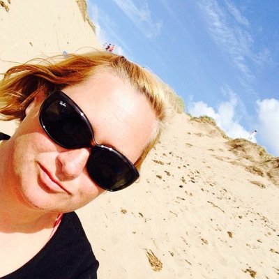 Amaz30's profile picture. a mum, wife and teacher. love to sing and be creative.