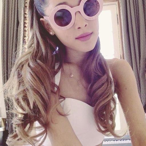 A R I A N A , A U S T I N  & T I N I 3
#EMABiggestFansArianaGrande .