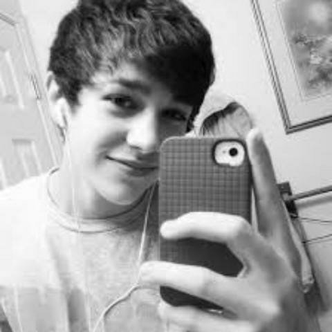 Austin Mahone, Luke Brooks, and George Shelley is my life :)