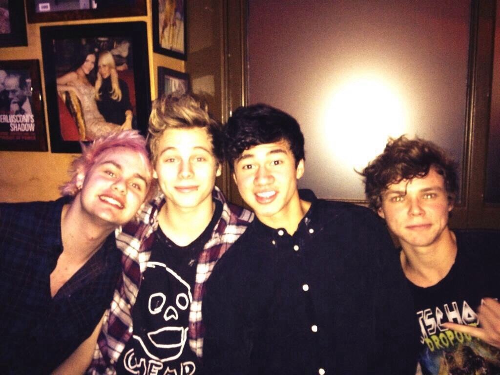 #5SOS, #InHindsight, #AshtonIrwin, #LukeHemmings, #CalumHood, #MichaelClifford, #Rangers! x