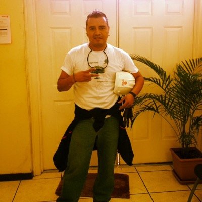 No me gusta la hipocresias, sincero 100%...PIN 7B7AC942 no hay mujer fea, mal arreglada talvez.