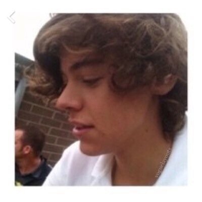 ⠀⠀⠀⠀⠀⠀⠀⠀Bios suck. But i love larry ♡