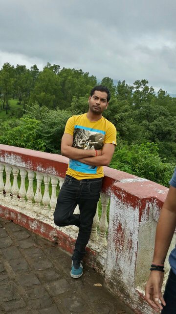 News addicted, Roamed in West India, Now a days in East UP