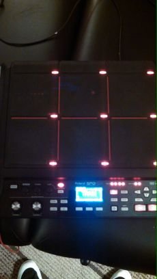 TaszlinMuerte's profile picture. Electro Drum Banger for @blxpltn