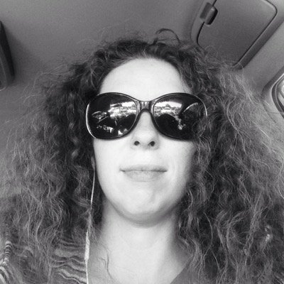 Linzathome's profile picture. 