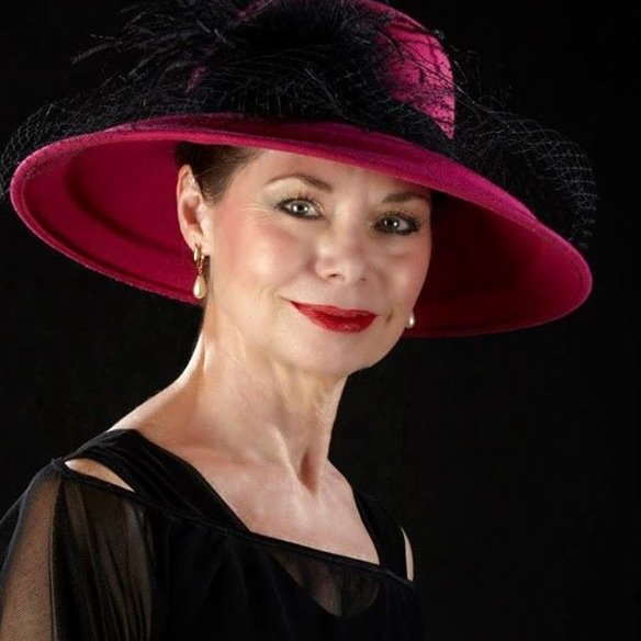 Managing editor - SAGE, OUP, Wiley. ...loves ballroom dance. 365 days to make a difference 2017
