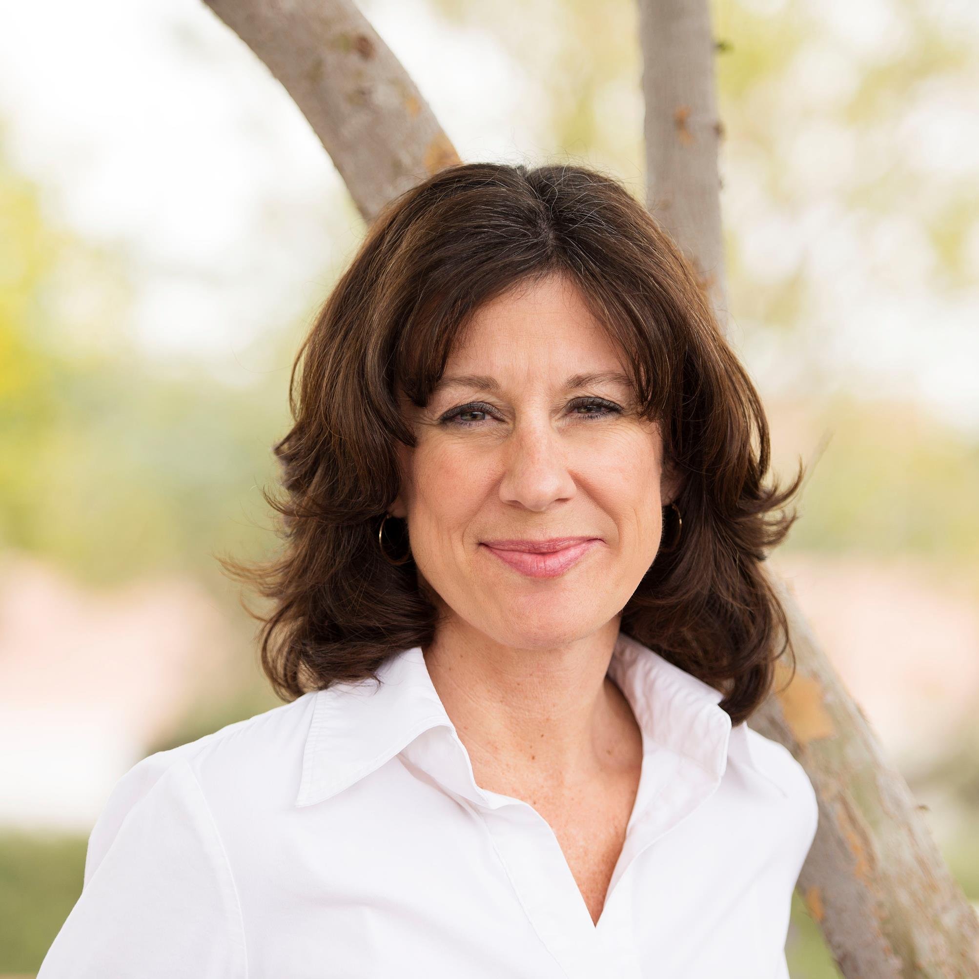 Realtor- Keller Williams Realty-Sonoran Living
Scottsdale, AZ.


Remodel & Design Specialist
Historic properties
Graduate Art Institute of Seattle