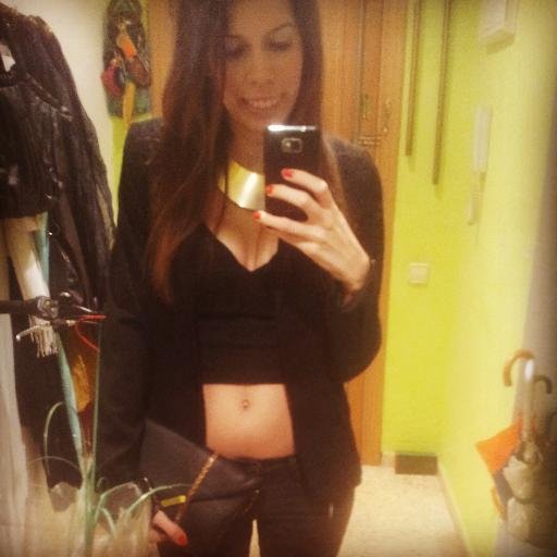 LUCIA CANOVAS. ENCARGADA DEPARTAMENTO RRPPS . TRABAJA CON NOSOTROS. LISTAS Y +INFO WHTASAPP 654 643 099