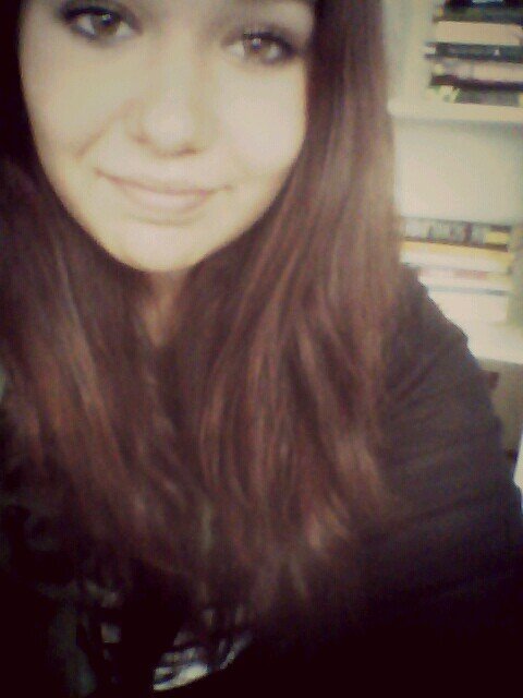 AnnieMuppet's profile picture. real eyes. realize. real lies. #directionersfordawin ---follow back---