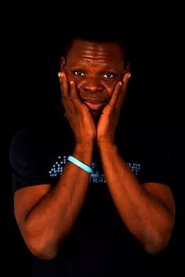 God fearing and obedient, fcbarcelona,graphic artist, a christian, likes making friends, nd loves to influence others positively