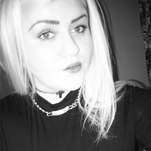 Lolzer_x3's profile picture. CRACK?.,as ya can see im loriann im sound and ill follow back follow me?