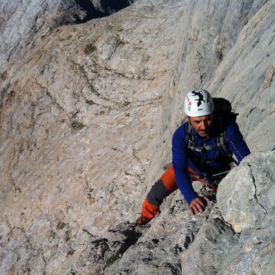 JoseacordobaJos's profile picture. Los límites, como los miedos, a menudo son una ilusión