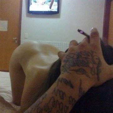 vaffansega's profile picture. Supponiamo un mattino, tu ti alzi e ami me Fidanzata ufficialmente con @mistatesulculo