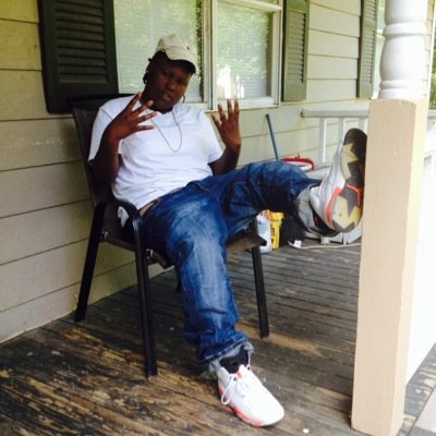 |All young &'nd shit| um gone show the world |Flexin &'nd Finessing| Its ah 4⃣ world , yeen kno ? Follow ah yungin !!