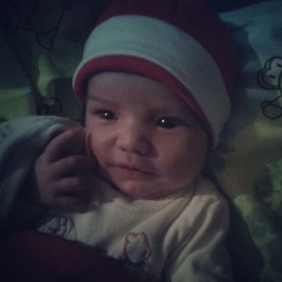 Los días pasan rápido cada vez más rápido. y cada vez que te veo estas más grande no crescas u.u te amo Hijo ♥