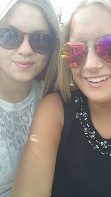 _NIKKl's profile picture. 