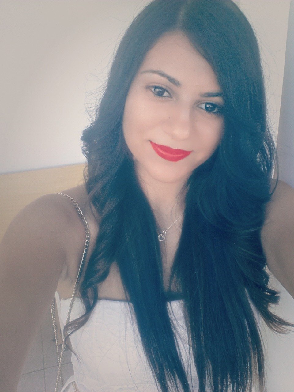 i'm 14 years old
i live in mosfiloti(cyprus)
i like swimming and listenig to music
And i also love ONE DIRECTION 3