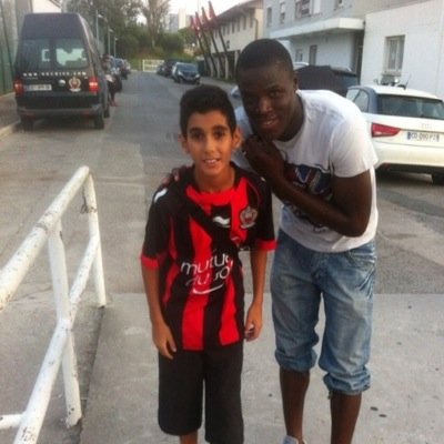 Supporters de l'ogcn!!! et dans la tribune ray m en bati sieu nissart allez le gym !!! on et tous avec vous !!! Issa nissa