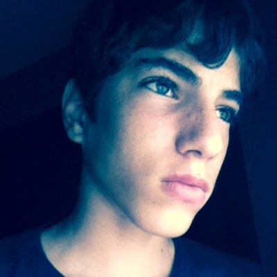 Enamorado de la escritura y lectura, de la biología y de las cosas más sencillas, I'm Alex.
