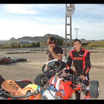 Almela9's profile picture. 