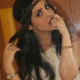 فتآة عنيدة~مزاجيه~مدلله  ~لم يخلق لي شبيہ الا ظلي .~