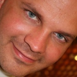 Follow me on http://t.co/4pjk5C9ruF ! Amazon Web Services Evangelist for Europe. Nice italian guy, hug me if you can!