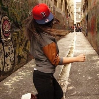 Flygirl_FaReal's profile picture. GET THE LATEST HIP HOP NEWS – A VIBE FOR MUSIC, FASHION,BEAUTY&LIFESTYLE. TREND UP WIT’ A FLYGIRL. #hiphop #rap #oldschool #rnb #music #flygirl #fareal #blogger