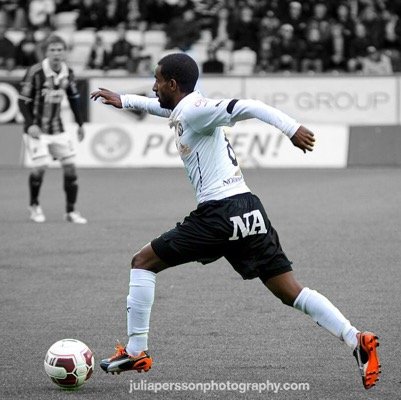 24yrs old Pro Football/soccer player for MLS Club Columbus Crew; Born & raised in Sweden but originally frm Eritrea..God is great️
Instagram: Mohammedsaeid8