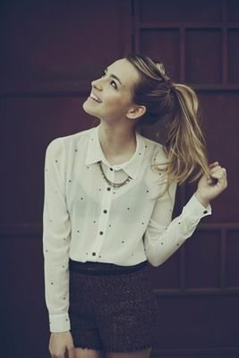 KatelynTarverPL's profile picture. Your heart calling feels like confetti falling.