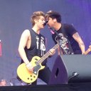 DIGI TOUR PLEASE! (@5cRivera) Twitter