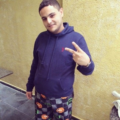 marginal alado, conceituado e bem respeitado, desconfiado com tudo do meu lado