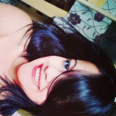 1.8 , Sagitáriana 
Namorando , Futura Nutricionista '